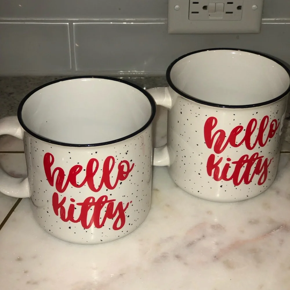 ✨NWT✨ Hello Kitty Sanrio Set of 2 Large Speckle Glitter Mugs - Picture 4 of 10